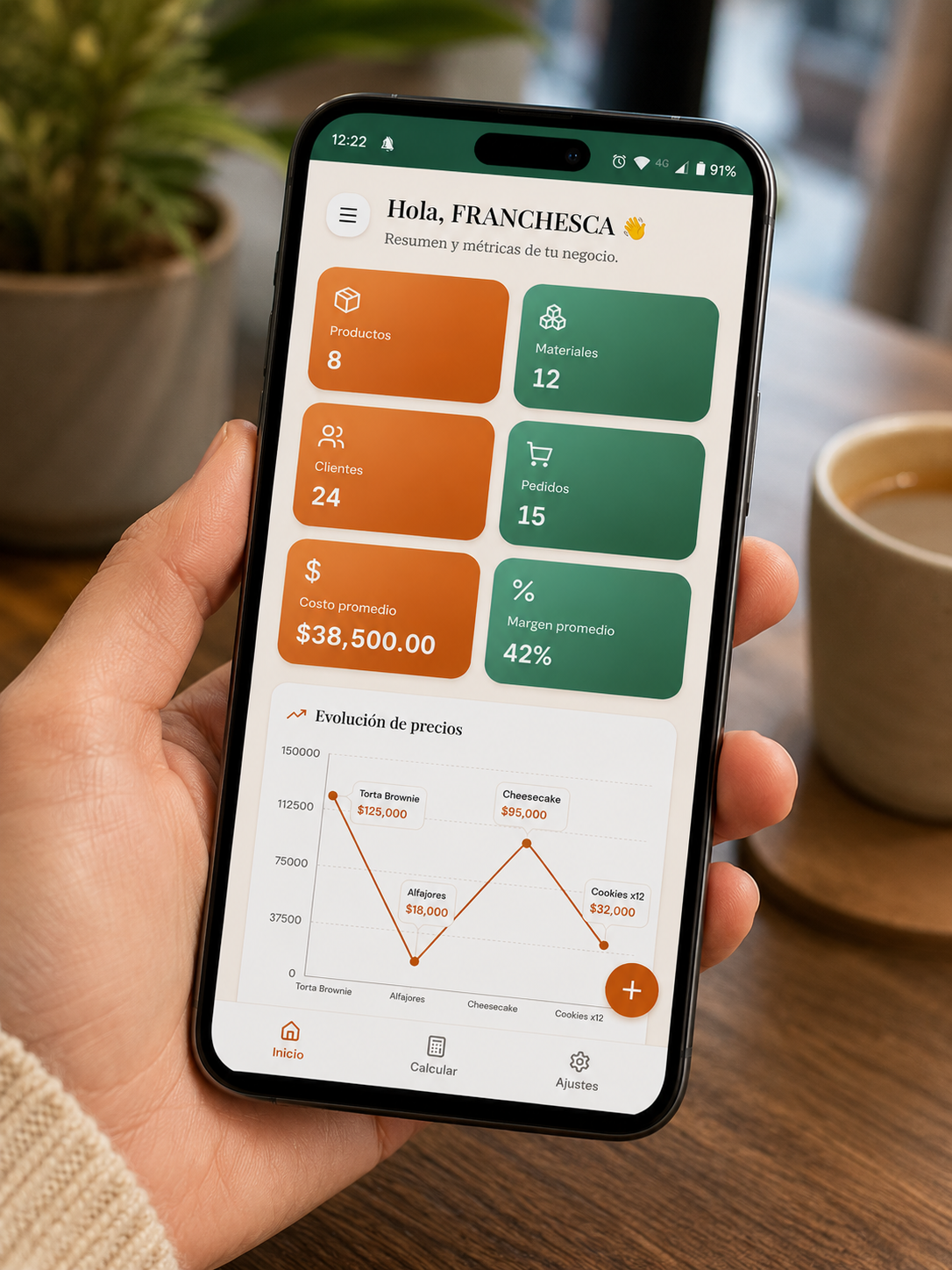 Vista del dashboard de Precio Justo en un celular mostrando productos, clientes y evolución de precios